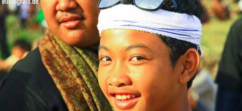 Junge auf Bali