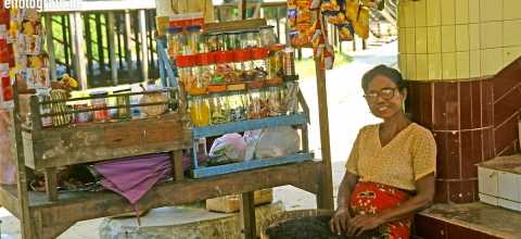 Marktverkäuferin in Burma