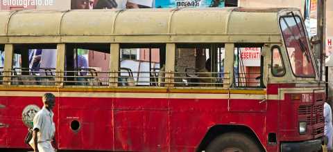 Alter Bus in Indien