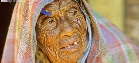 Alte Frau in Südamerika