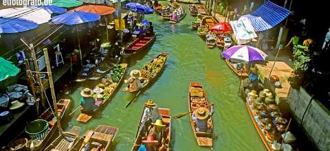 Schwimmender Markt in Thailand